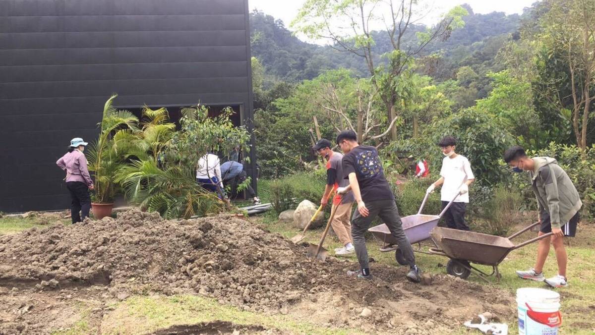 三才靈芝農場與螢火蟲書屋