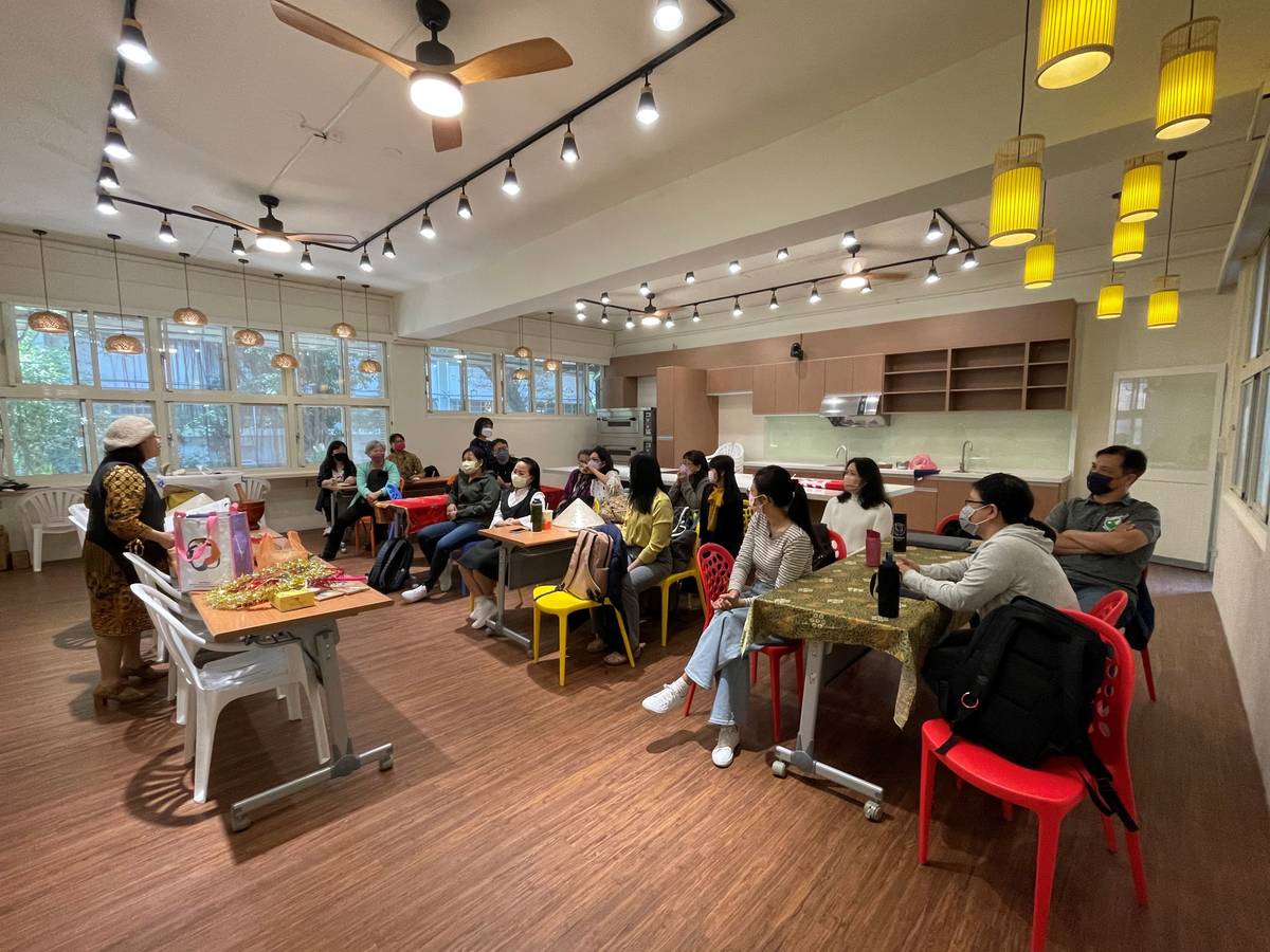 坪頂國小新住民語文教學支援人員共備社群，辦理實體培訓課程