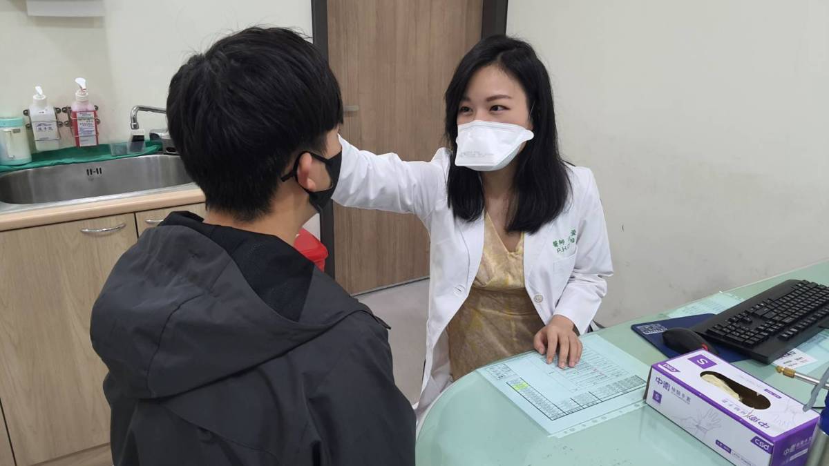 大里仁愛醫院皮膚科江品萱主治醫師