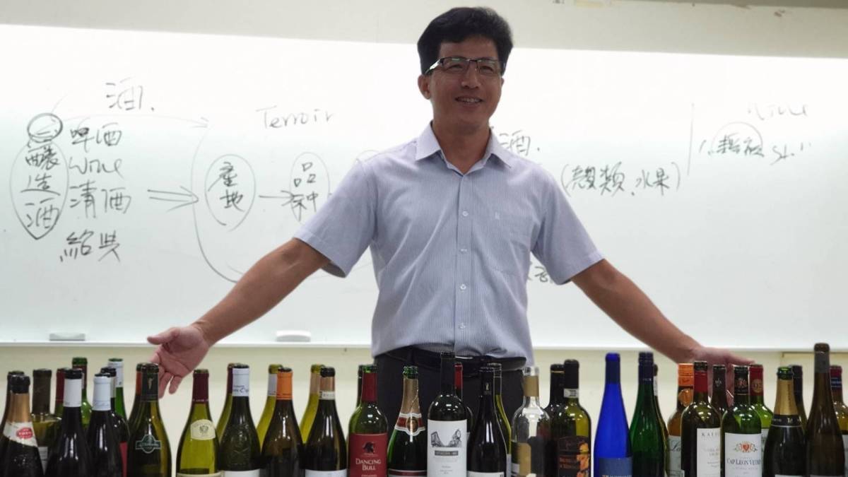 賴偉志在留學期間愛上葡萄酒(圖片來源：賴偉志提供)