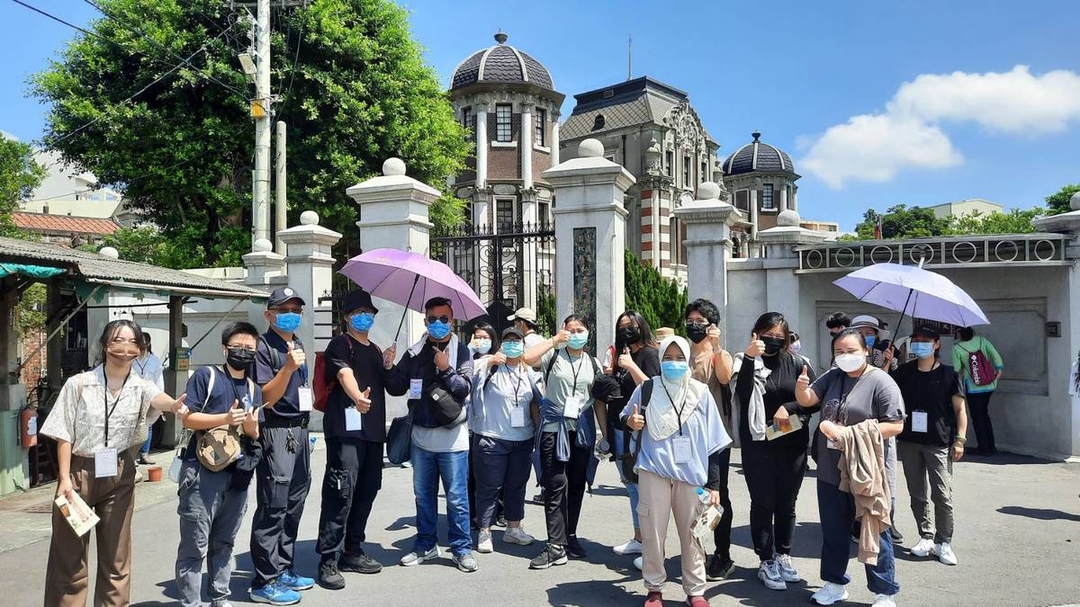 明道大學學生至鹿港文物館參訪，陶冶文化素養(圖片來源:明道大學)