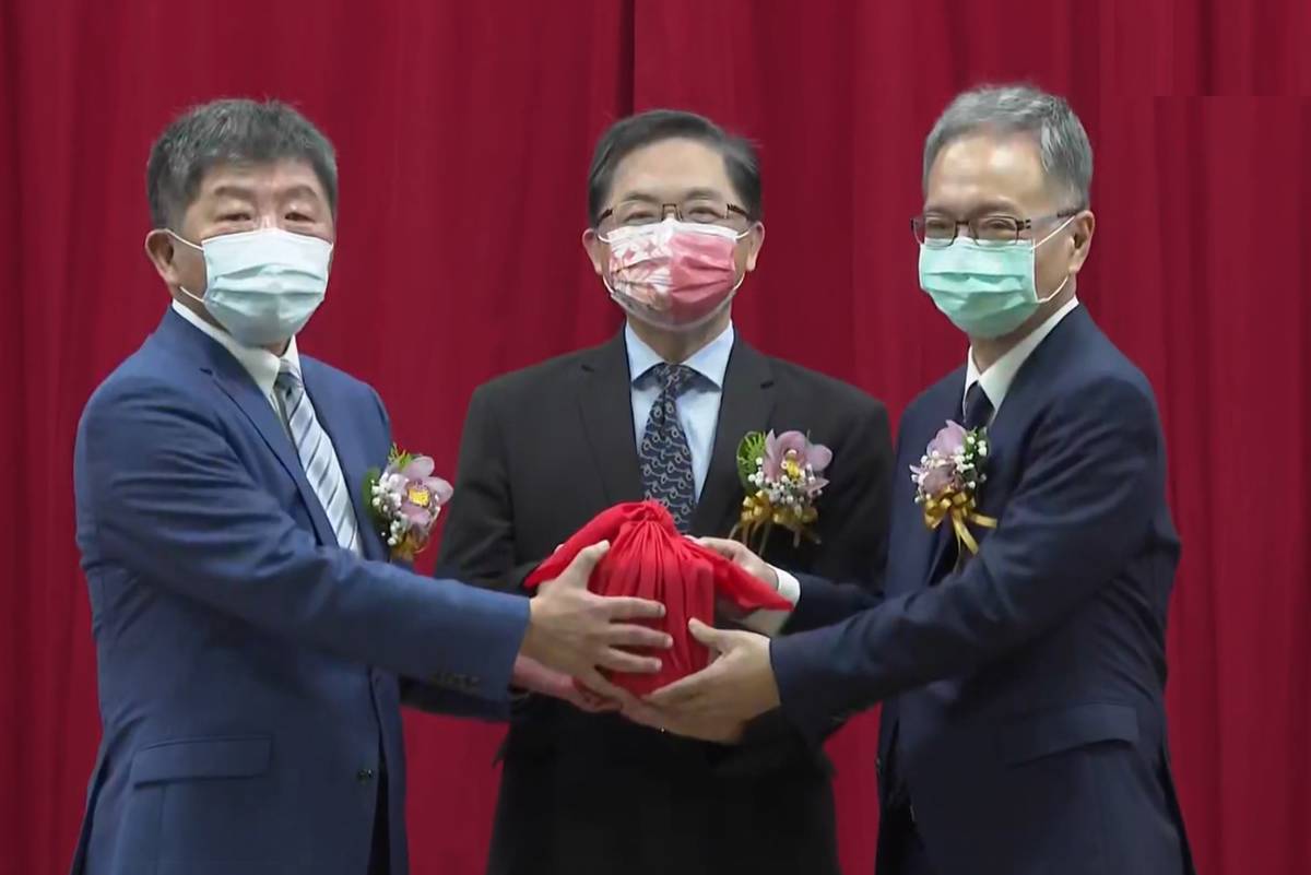 衛生福利部舉辦卸任陳部長時中與新任薛部長交接典禮