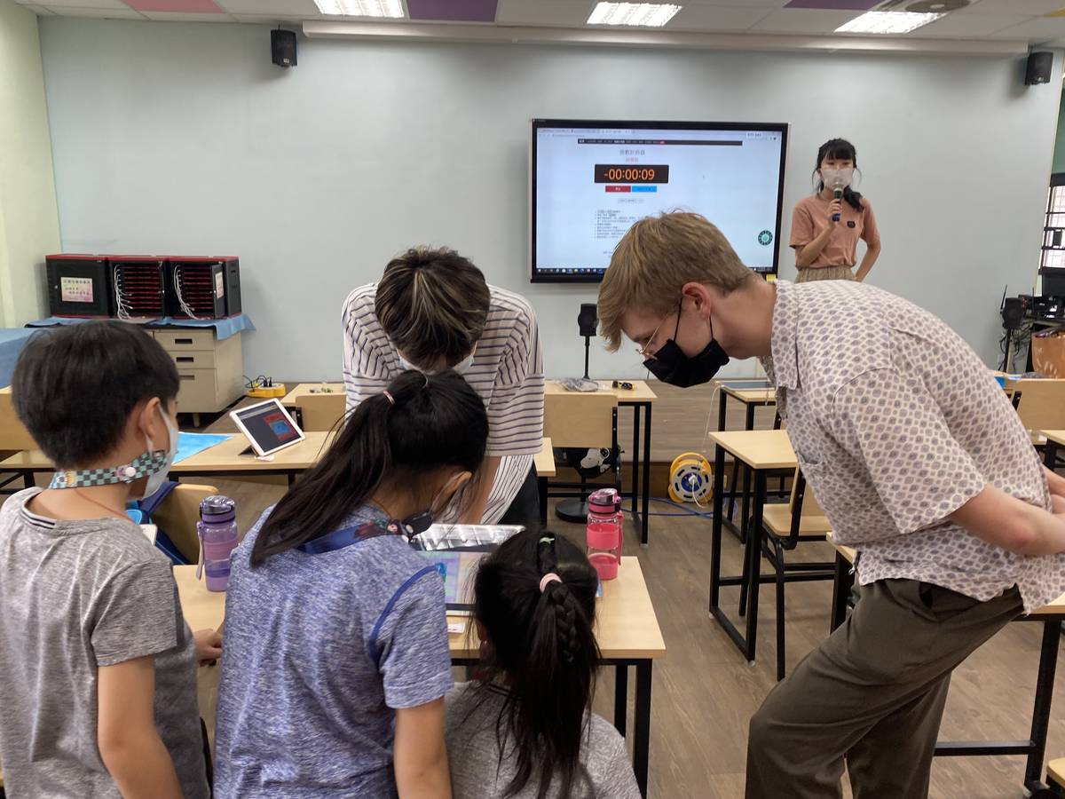 來自美國德州的國際學生何英鋒Aaron表示  覺得臺灣的文化與學習環境很棒