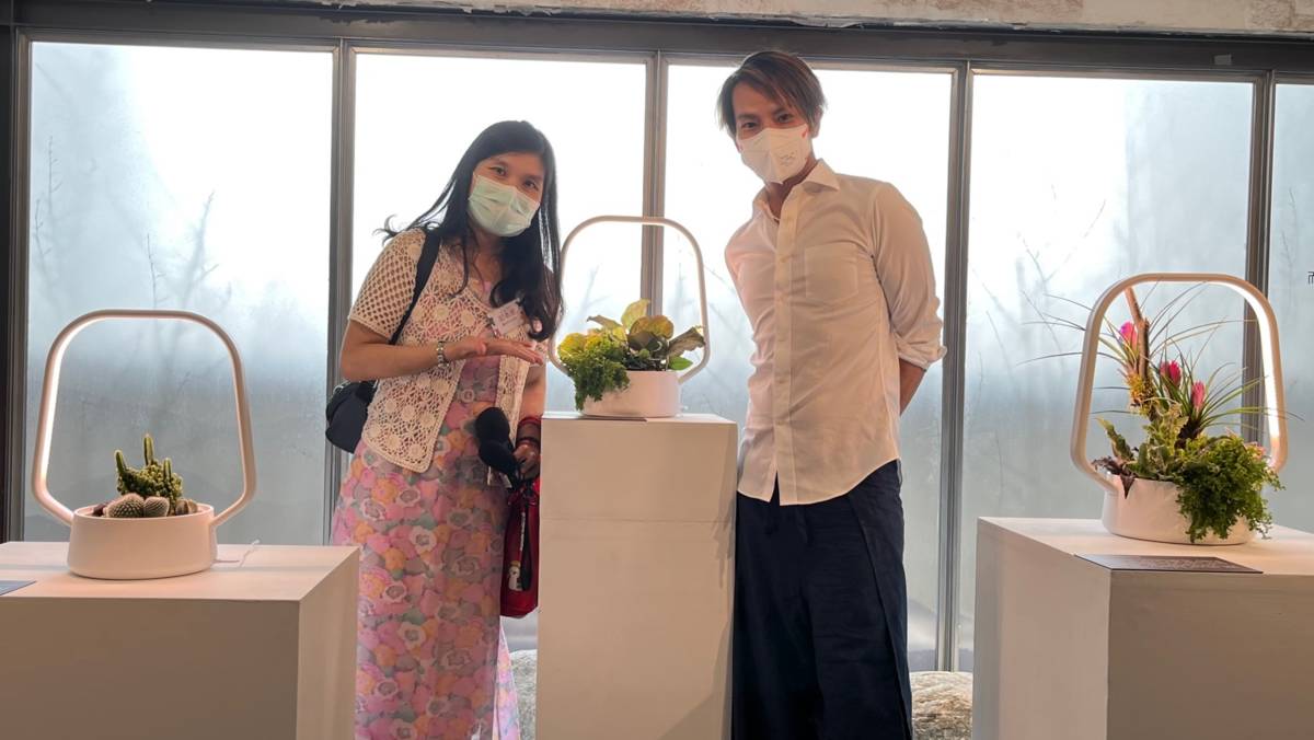 德芳與藍米克合影.jpg