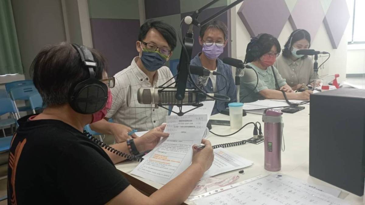 1110729-1呂郁靜校長訪問~安南區土城國小張世昌校長、安南區土城國小學務主任林慧清、安南區土城國小教務主任王郁菁、安南區土城國小邱語柔老師.jpg