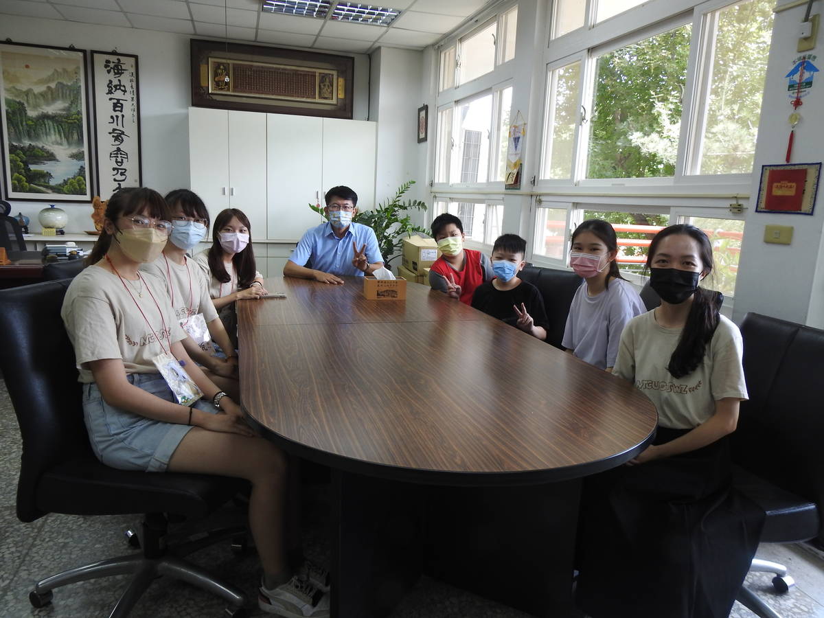 臺中教育大學前進草屯僑光國小規劃三周史懷哲營隊