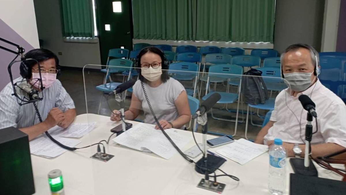 1110812-1林茂生校長訪問~臺南市政府教育局人事室龔節玉主任、寬欣心理治療所葉金源副所長.jpg