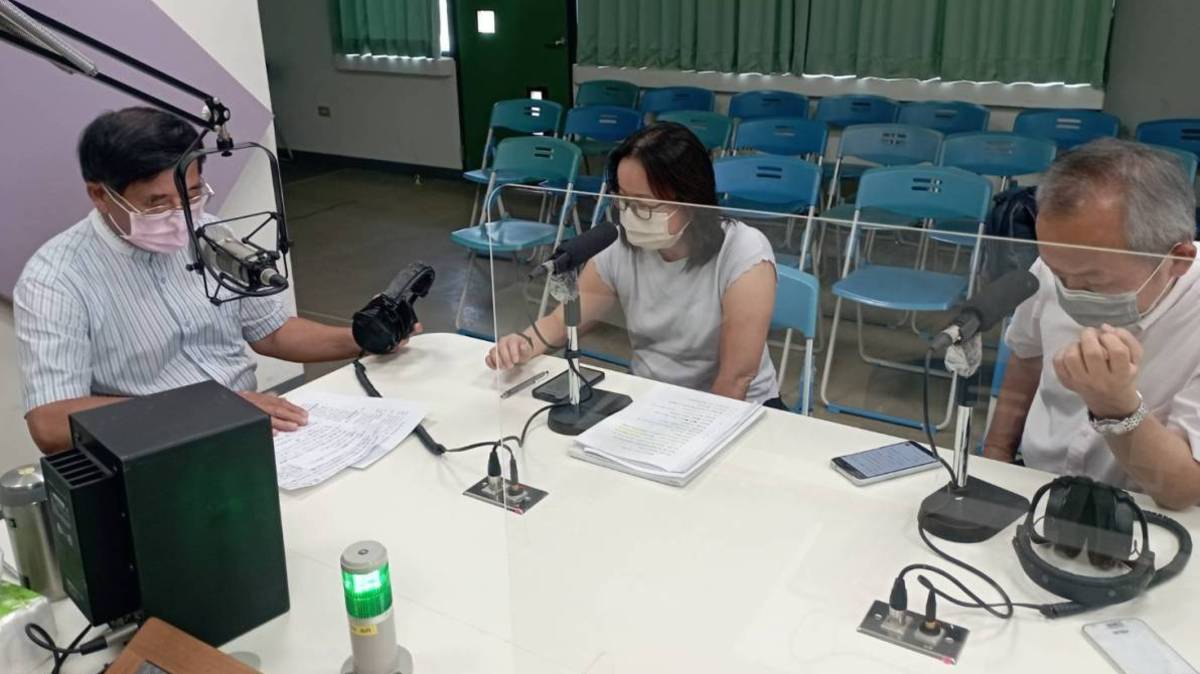 1110812-2林茂生校長訪問~臺南市政府教育局人事室龔節玉主任、寬欣心理治療所葉金源副所長.jpg