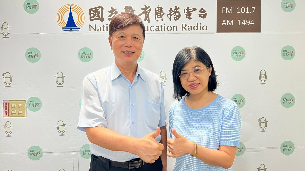 郭校長與何玲宜主任合影