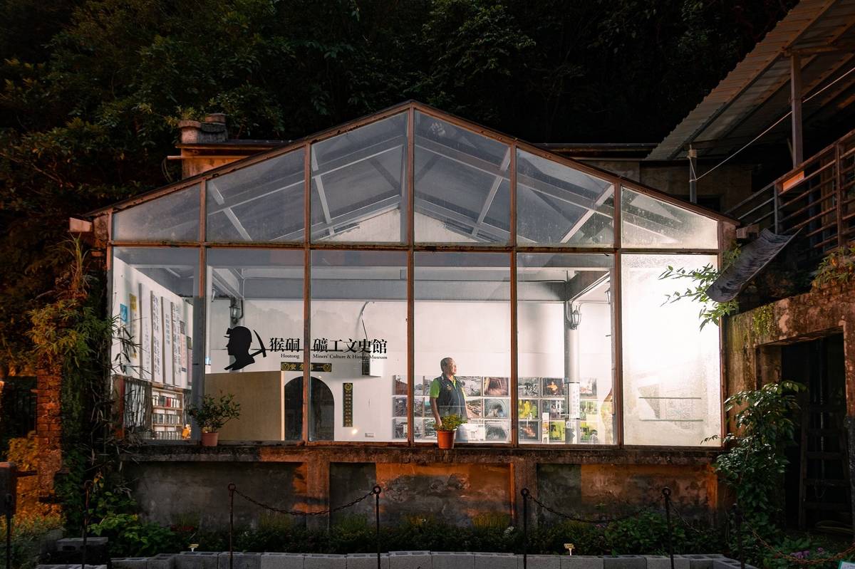 北科大《末代礦工攝影計畫》環境肖像作品。由北科大學生彭柏翔、陳昭宇、洪舜凱拍攝 (北科大提供)