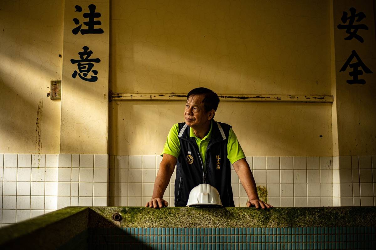 北科大《末代礦工攝影計畫》環境肖像作品。由北科大學生黃雋越、孫嘉謙、張志恩拍攝 (北科大提供)