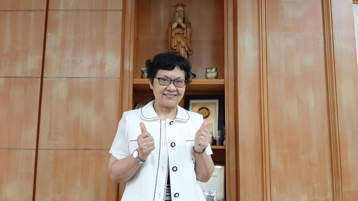 光明國中校長胡金枝
