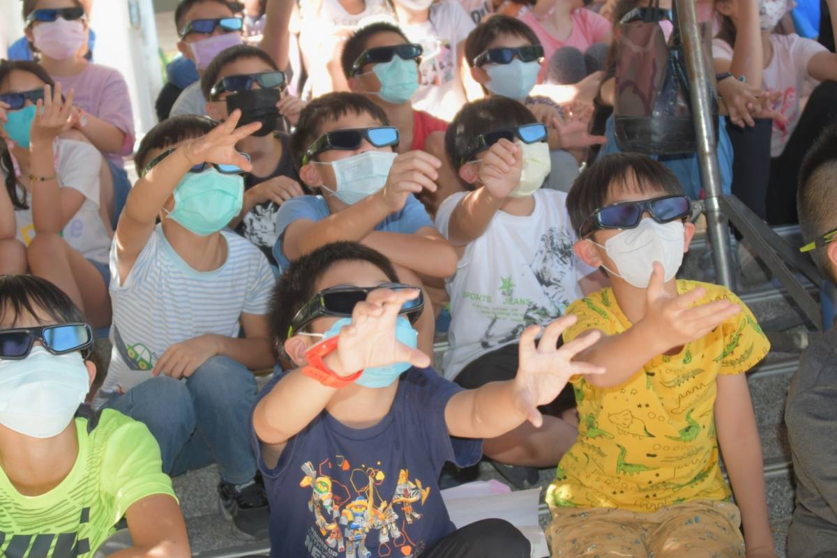 木柵國小學生透過「臺灣超人」3D電影，重新感受這塊土地有力量的美與感動