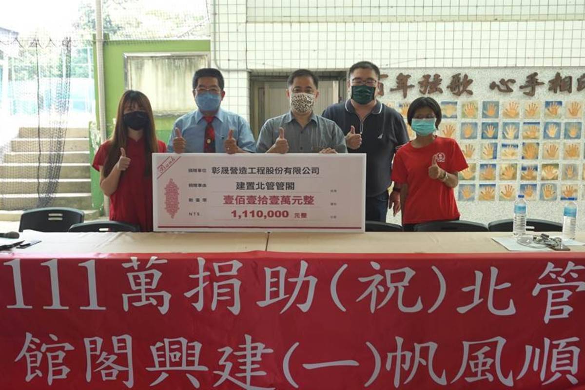 為傳承北管技藝 東山國小畢業校友曹榮源捐111萬興建館閣(圖片來源:東山國小)