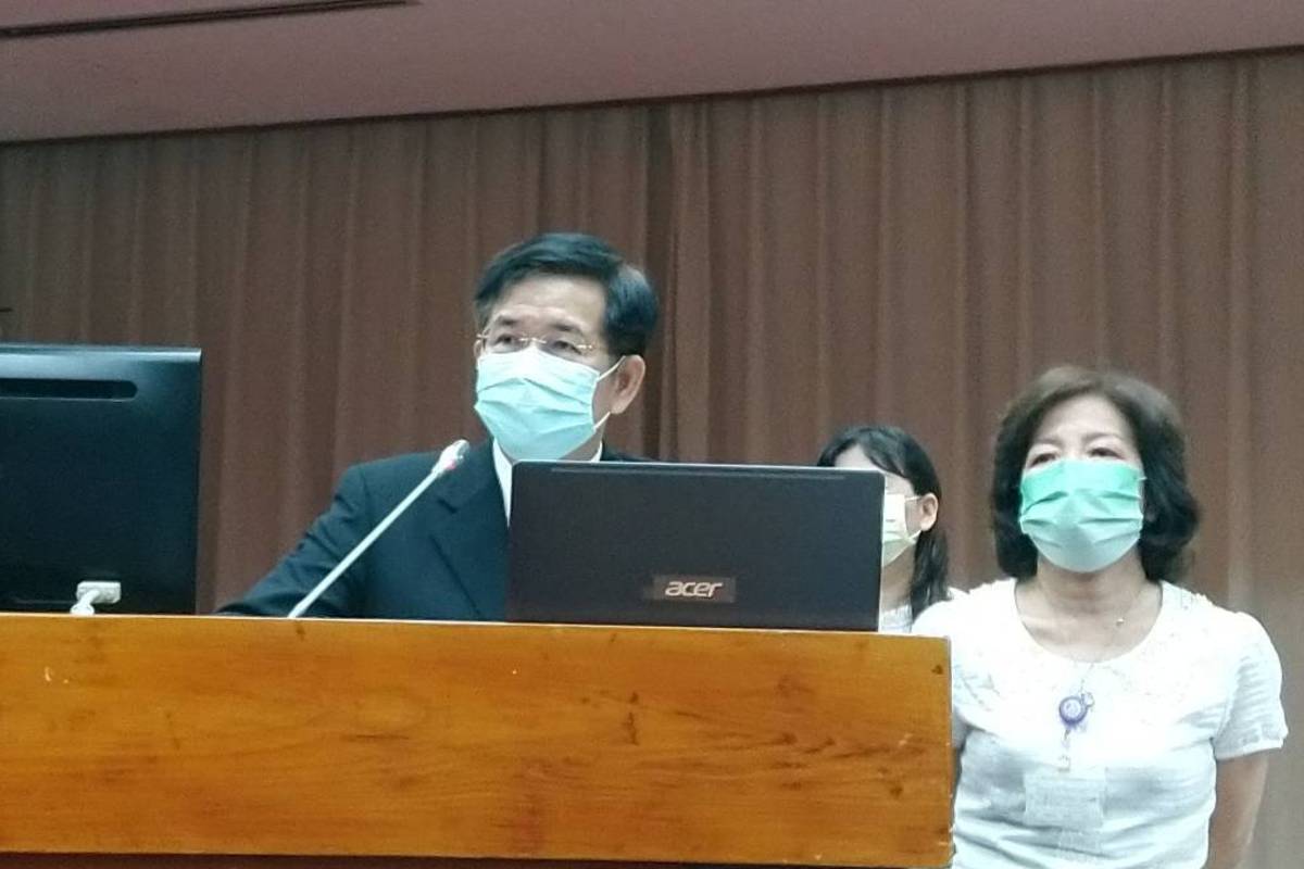 教育部部長潘文忠立法院備詢