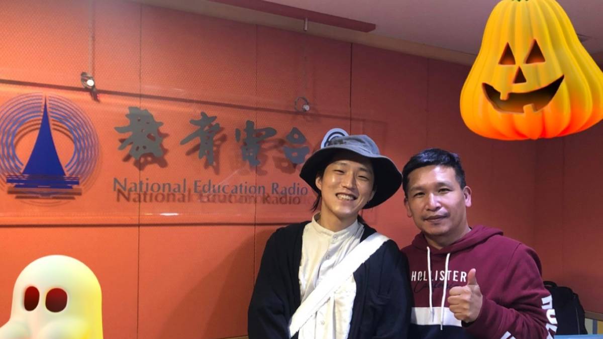 韓國低音提琴家李東熙