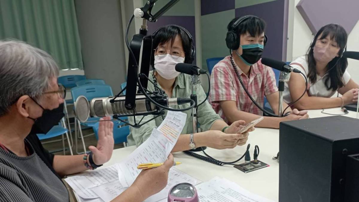 1111104呂郁靜校長訪問~九份子國中小 賴如茵輔導主任、九份子國中小國小部 曾永毅教導主任、大內區二溪國小 陳佳琳老師