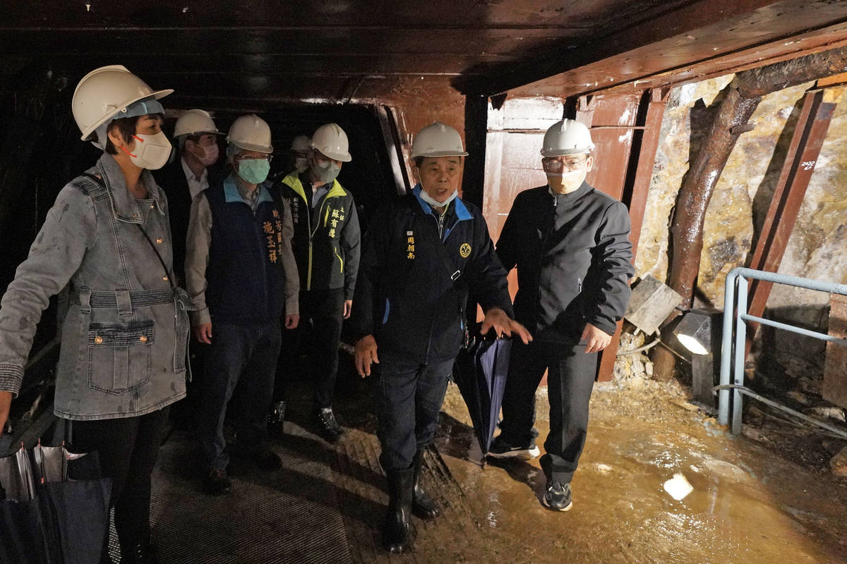 本山五坑修復完成 由老礦工周朝南先生解說修復歷程