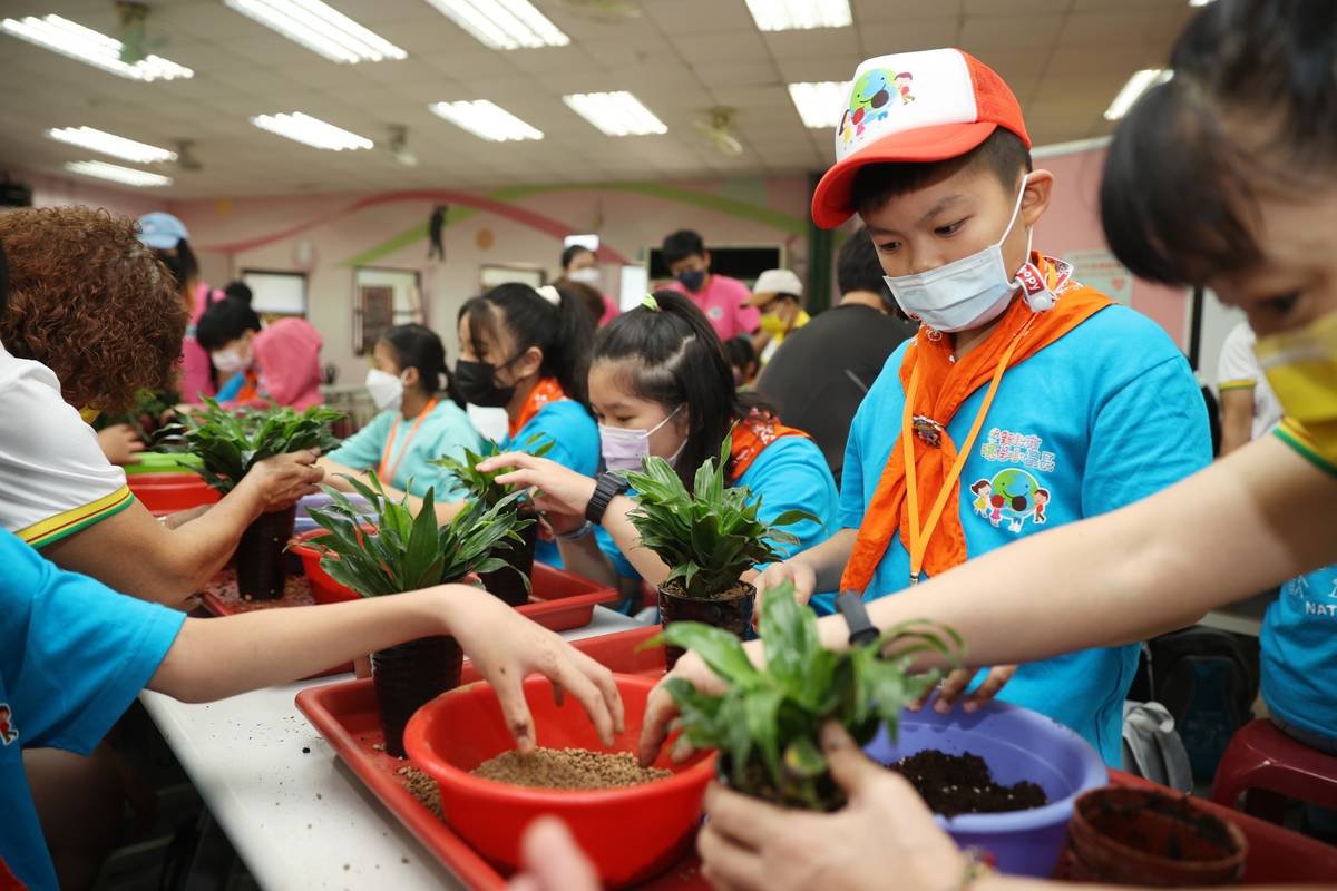 安排環保小局長手作植栽DIY 感受綠意