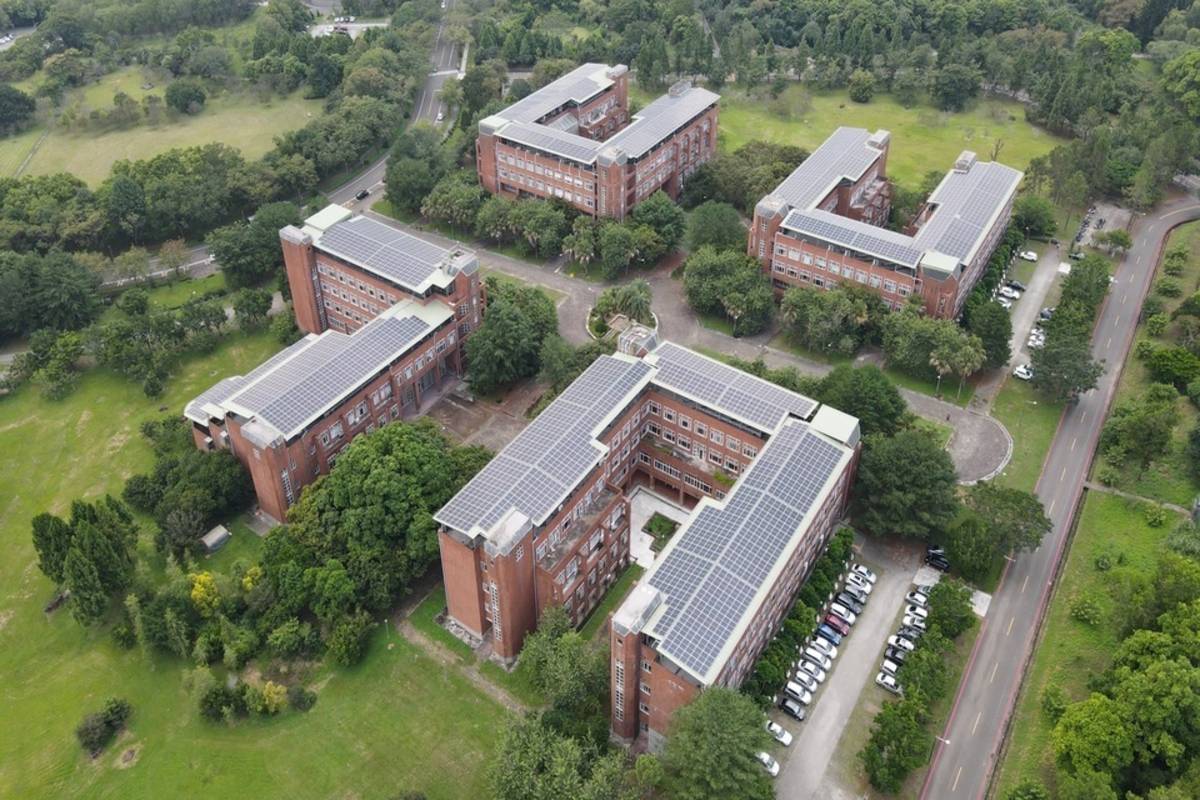 國立暨南國際大學在全國134個機關團體中脫穎而出，榮獲教育類國家永續獎的殊榮 (暨大提供)
