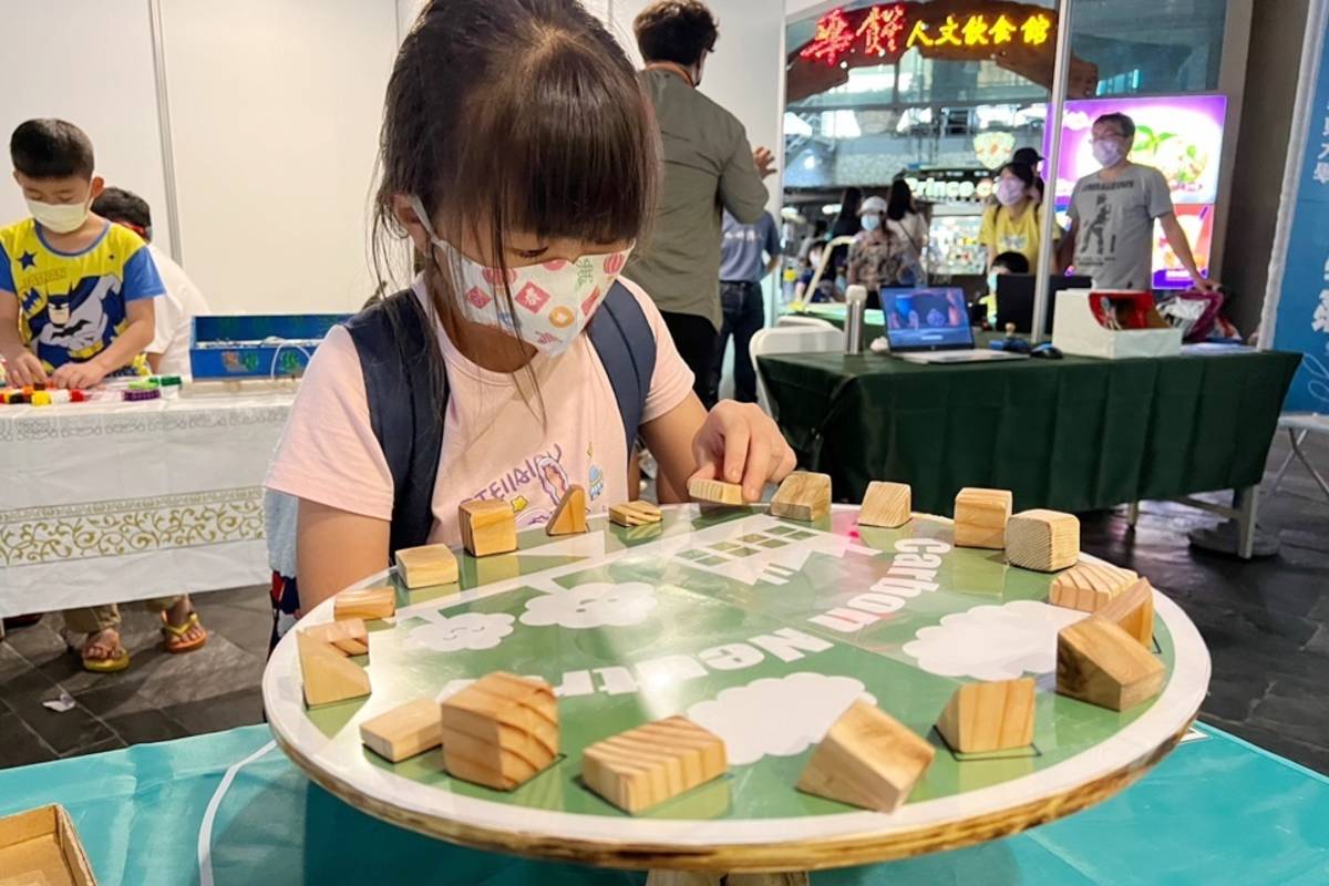 2022臺灣科學節圓滿落幕，活動期間臺東縣環保局受邀參與魚識場科學市集，現場設置一系列全民綠生活相關體驗。