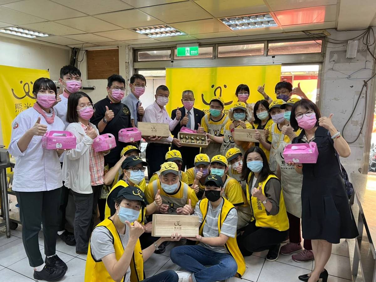 熊米屋愛心烘焙坊「小愉兒」將參與製作販售礦金餅