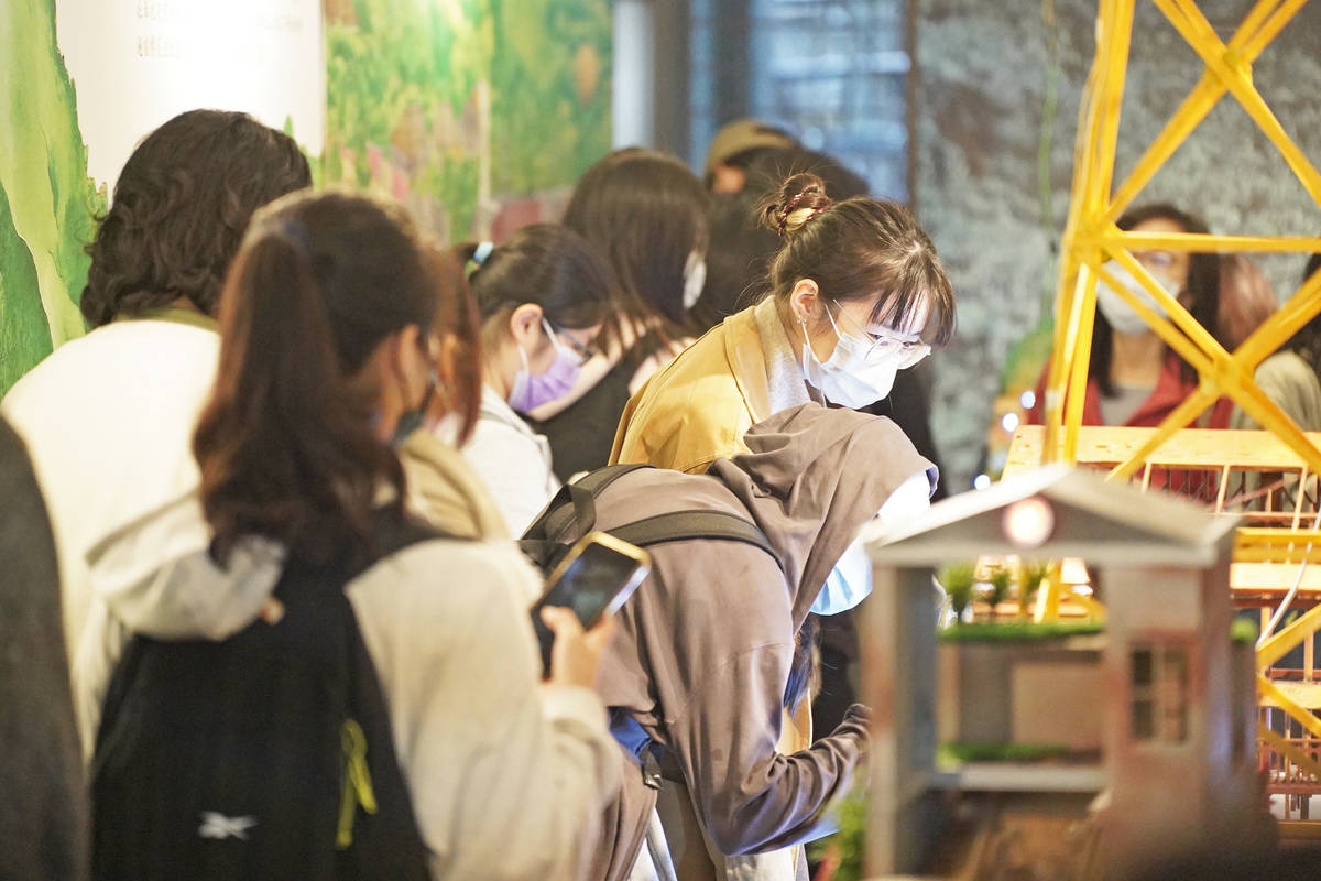 金瓜石文化館內展出模型 讓遊客大呼神奇