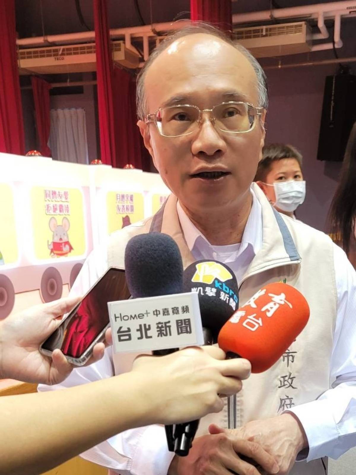 教育局曾燦金局長表示，生理用品補助從112年起向下延伸到國小高年級