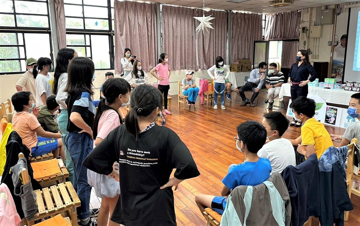花王(台灣)蕾妮亞衛教講師萬慧貞精彩的課堂活動