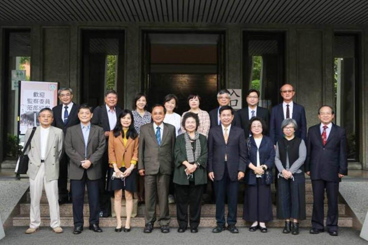 監察院教育及文化委員會巡察教育部合影 (監察院提供)