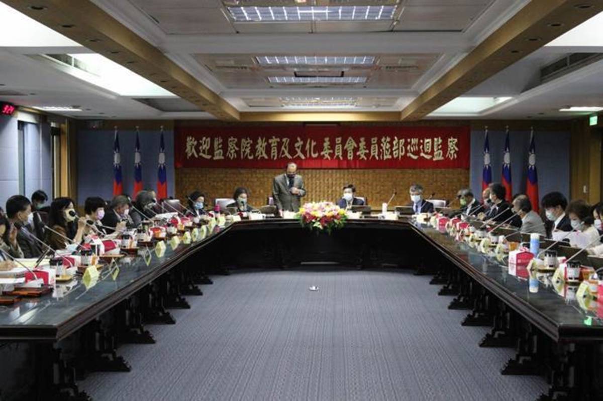 監察院教育及文化委員會巡察教育部，召集人浦忠成委員於綜合座談中致詞 (監察院提供)