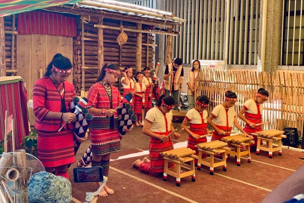 宜蘭縣南山國小辦理學校型態原住民族實驗教育llaqiPyanan實施暨傳統家屋揭牌儀式