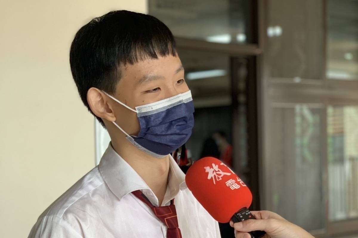 黃睿恩同學有志朝向往大學財經相關科系升學