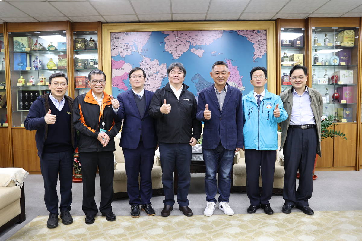 指揮中心前往金門地區與金門縣長楊鎮浯研商未來小三通開放之防疫需求與整備規劃