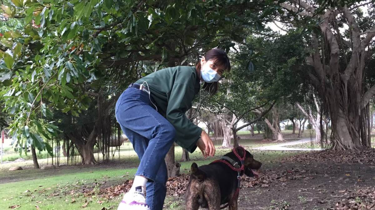 東大幼教系陳彧琪同學與愛犬的合照