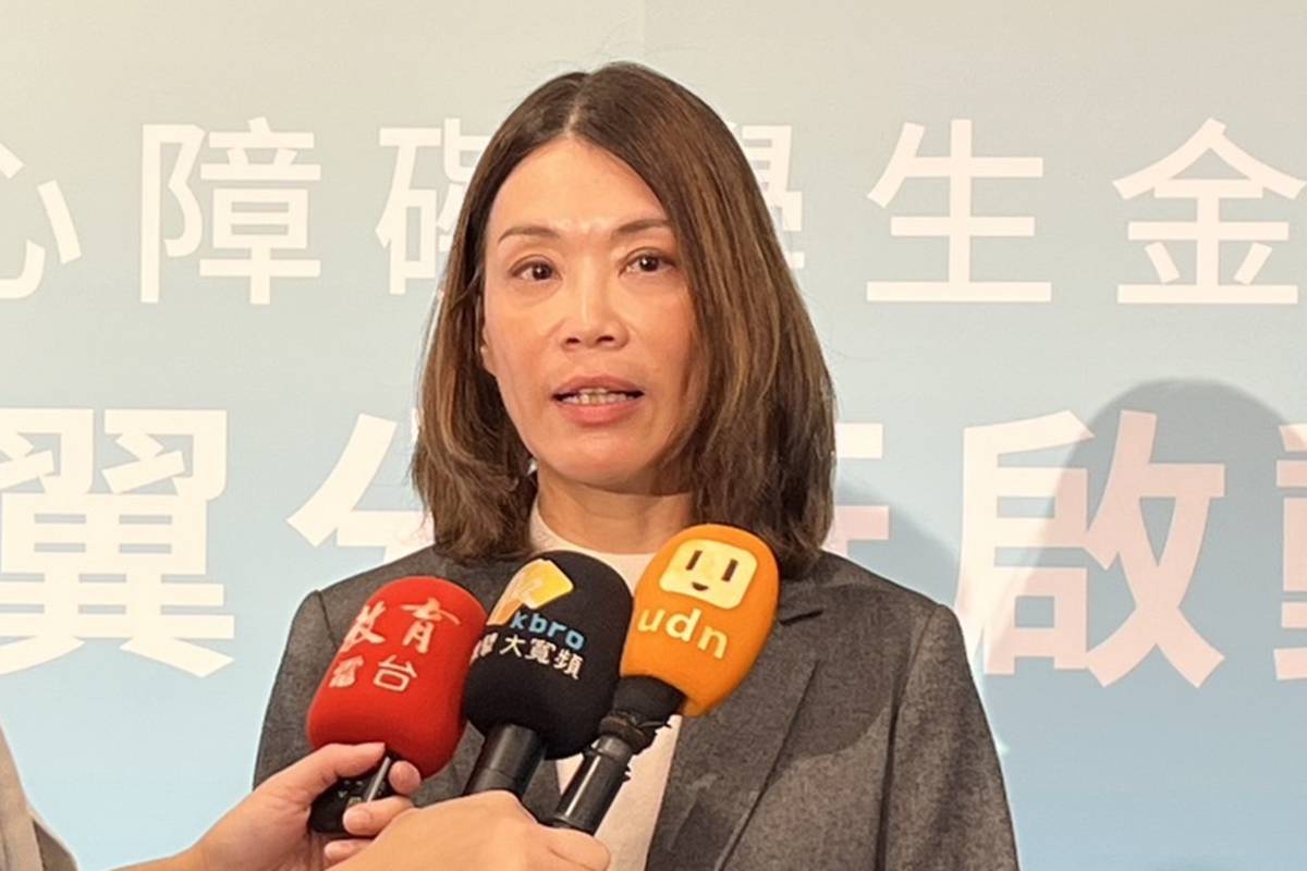 銀行行銷長吳薏菱表示，利用分行實習推動學生融入真實職場與社區