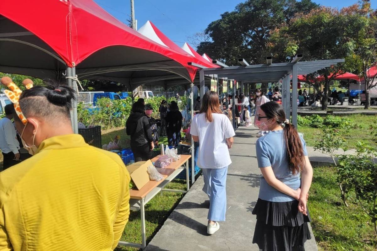 國立臺東專科學校園藝暨景觀科舉辦「綠療好亮眼」園藝週暨教學成果展，以農夫市集呈現學習成果。