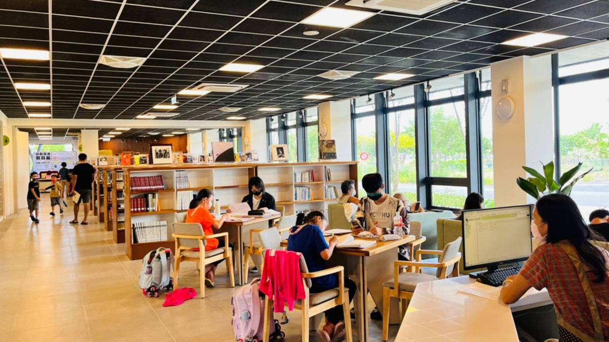 宜蘭市李科永圖書館