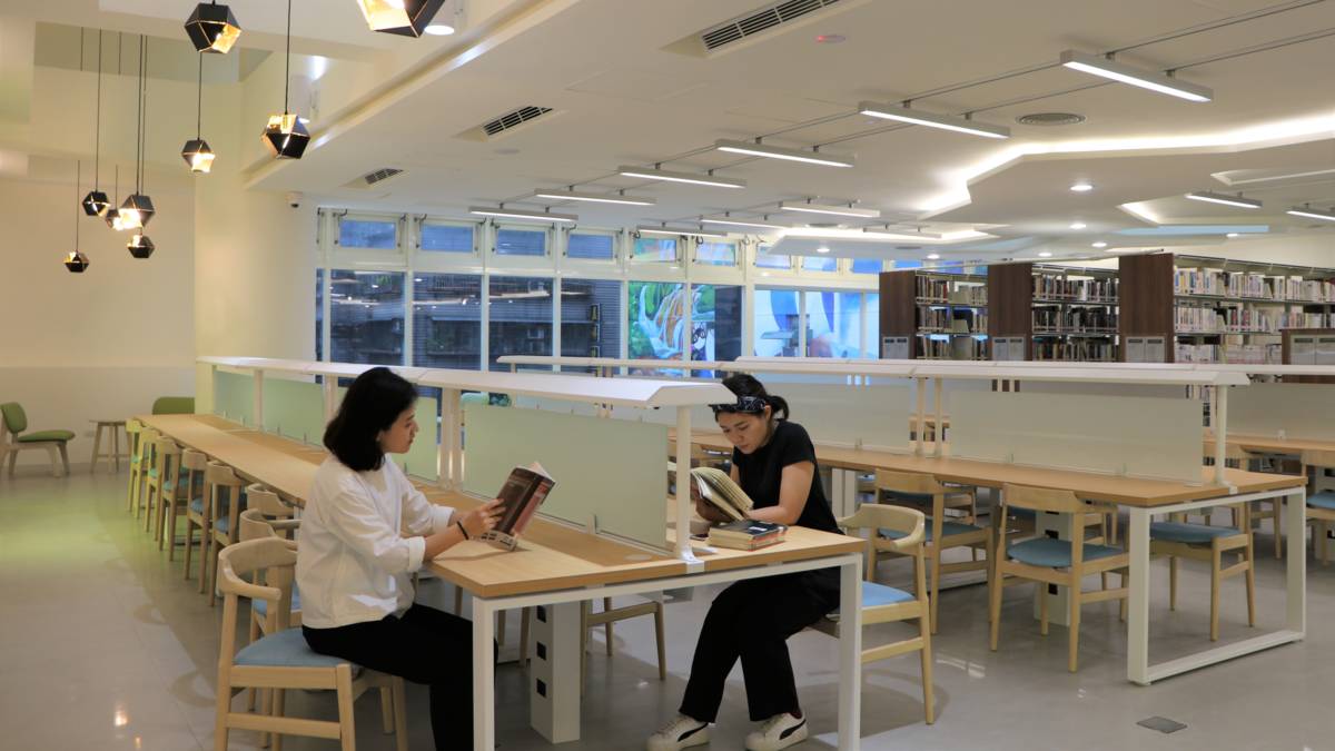 黃金山城美學廊道-新北市立圖書館瑞芳分館