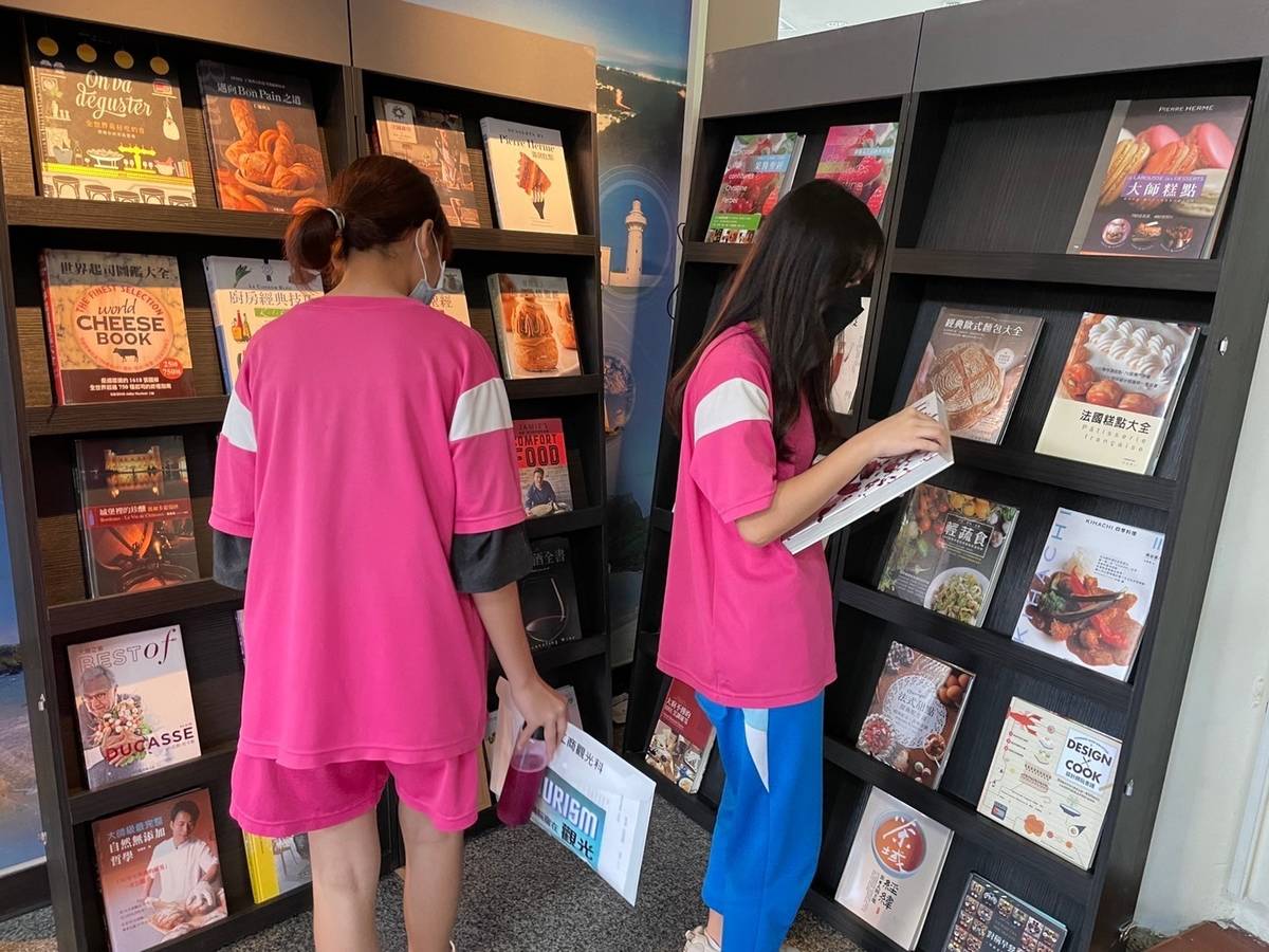 戴水教育基金會與益品書屋的偏鄉巡迴書展 搭起偏鄉孩子進入多元餐飲世界的橋樑