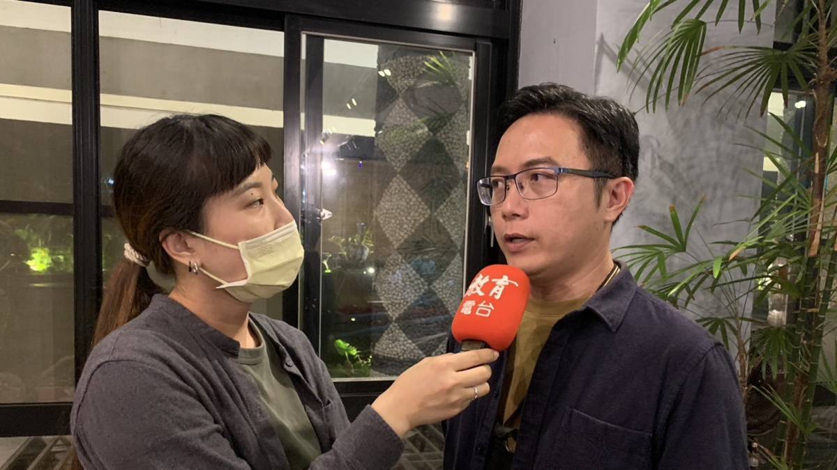 伊塔原旅執行長 武撒恩(右)介紹計畫內容