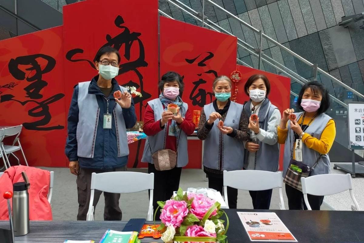福氣小物DIY 活動可獲得國寶級書法大師康懷老師的墨寶。