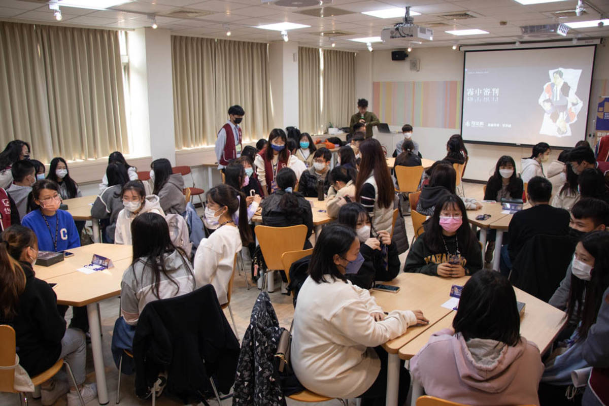 世新大學法律探索營報名踴躍，共48位高中生參加 (世新提供)