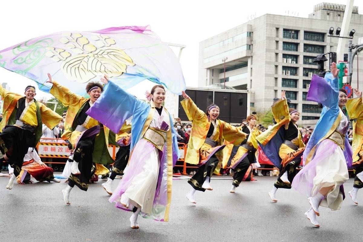 參加踩街的表演團隊