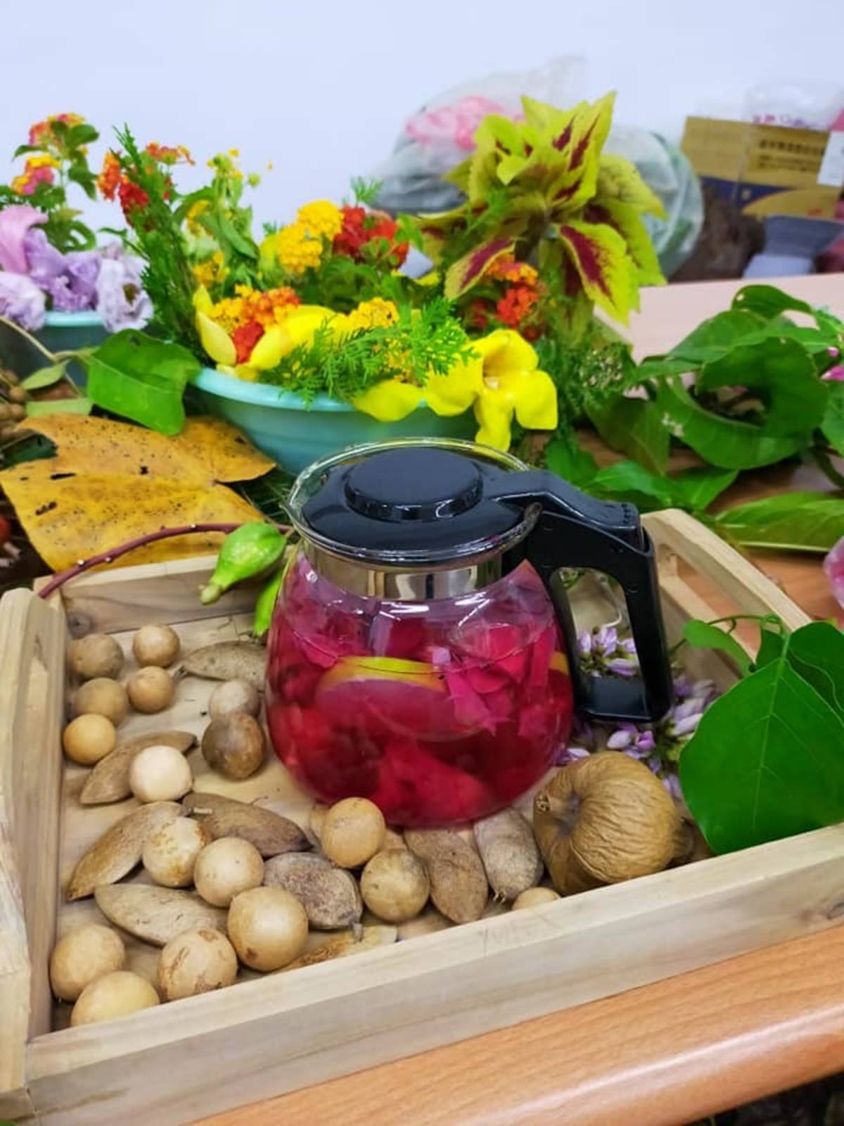 園藝治療也可運用在飲食上（味覺）／取自「草盛花開園藝治療工作室 IN 台東」粉絲專頁