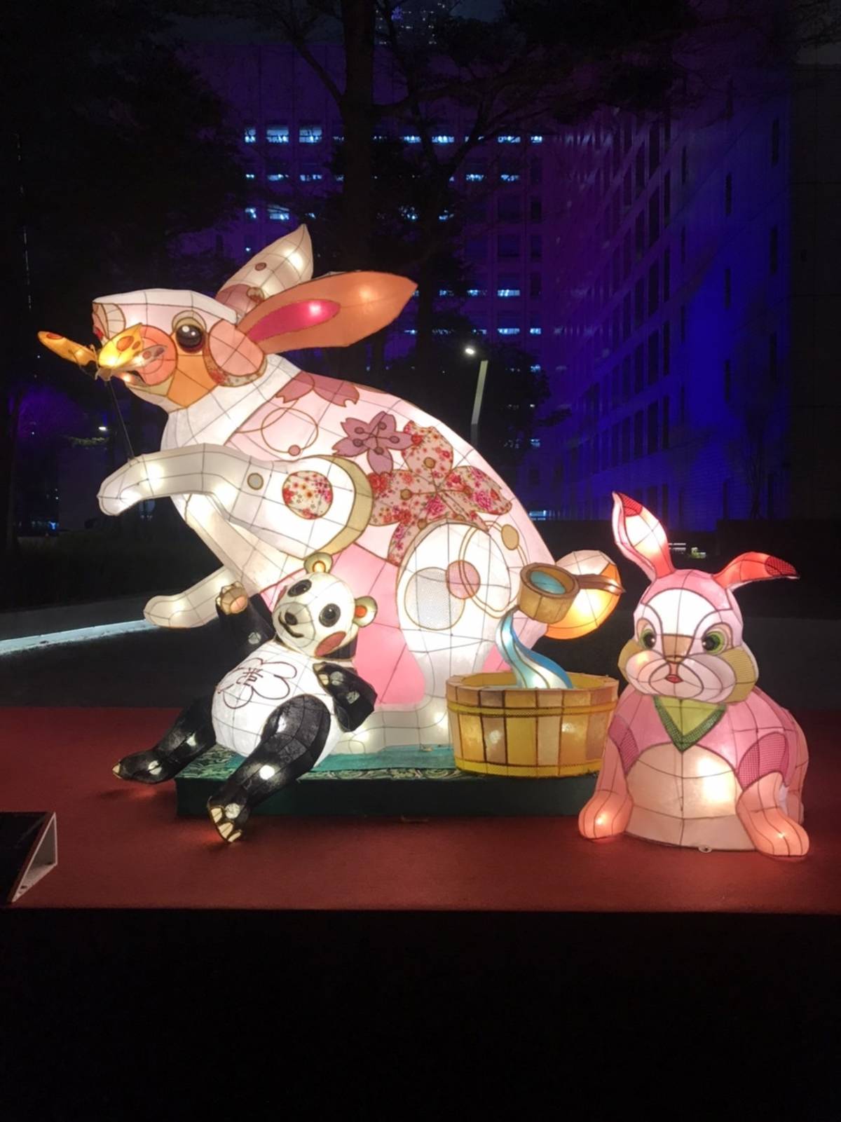 臺南市光華高級中學「兔之泉」作品獲得國中組燈王作品