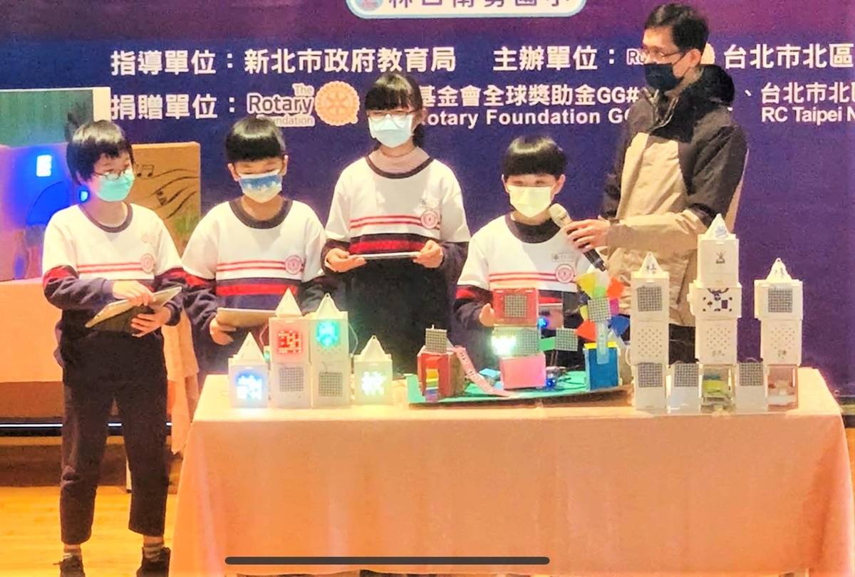 三光國小創客團隊透過AI控制LED燈光展現創意校名和聖誕裝飾