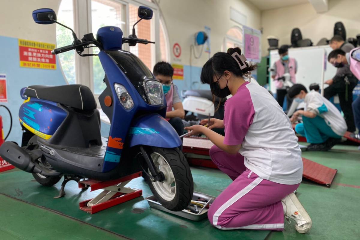 新北巿國中技藝競賽「機車基本認識_術科實作」競賽實況 