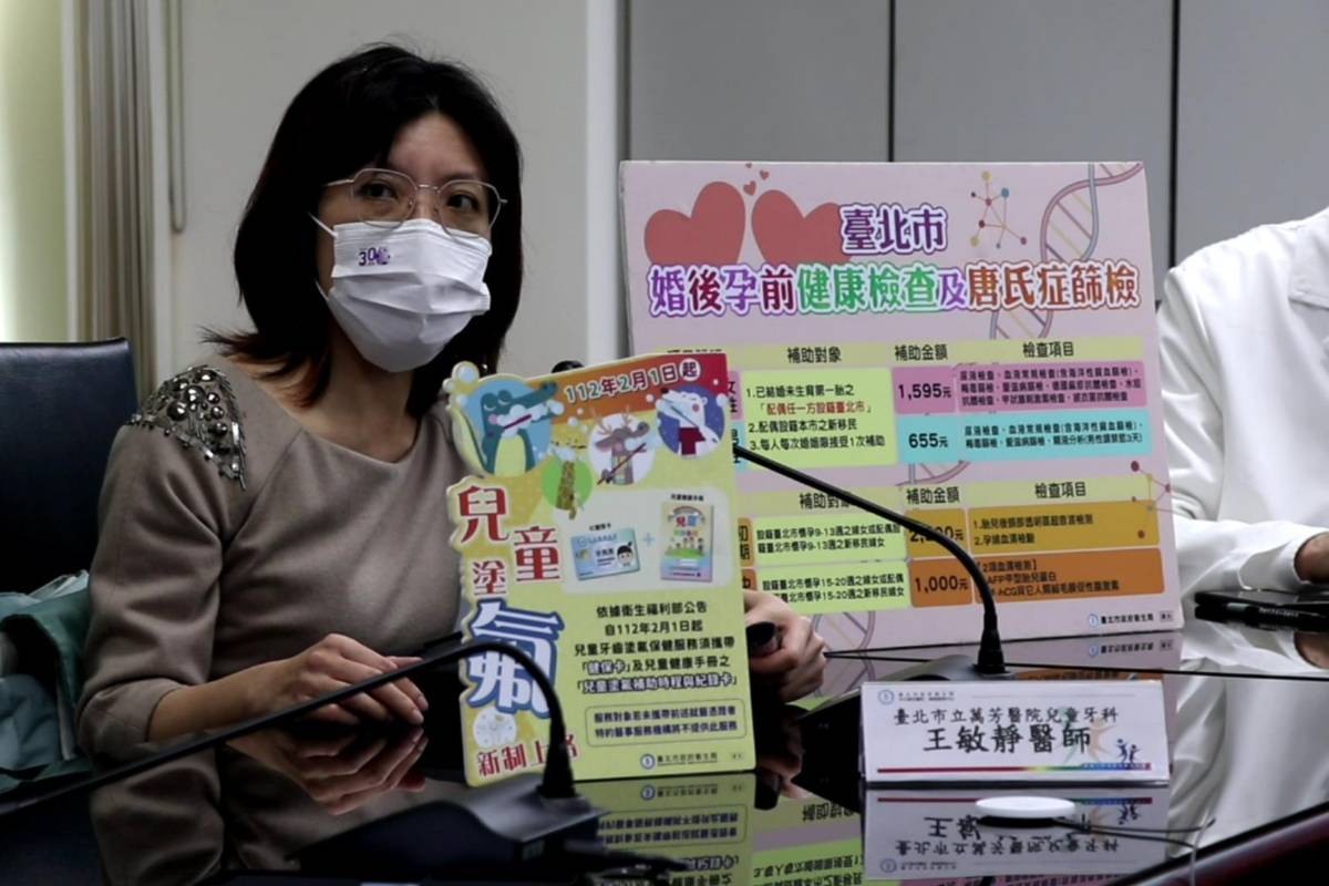 王敏靜牙醫師提醒，幼童從長牙也就是大約6個月到1歲前開始第一次看牙及塗氟漆