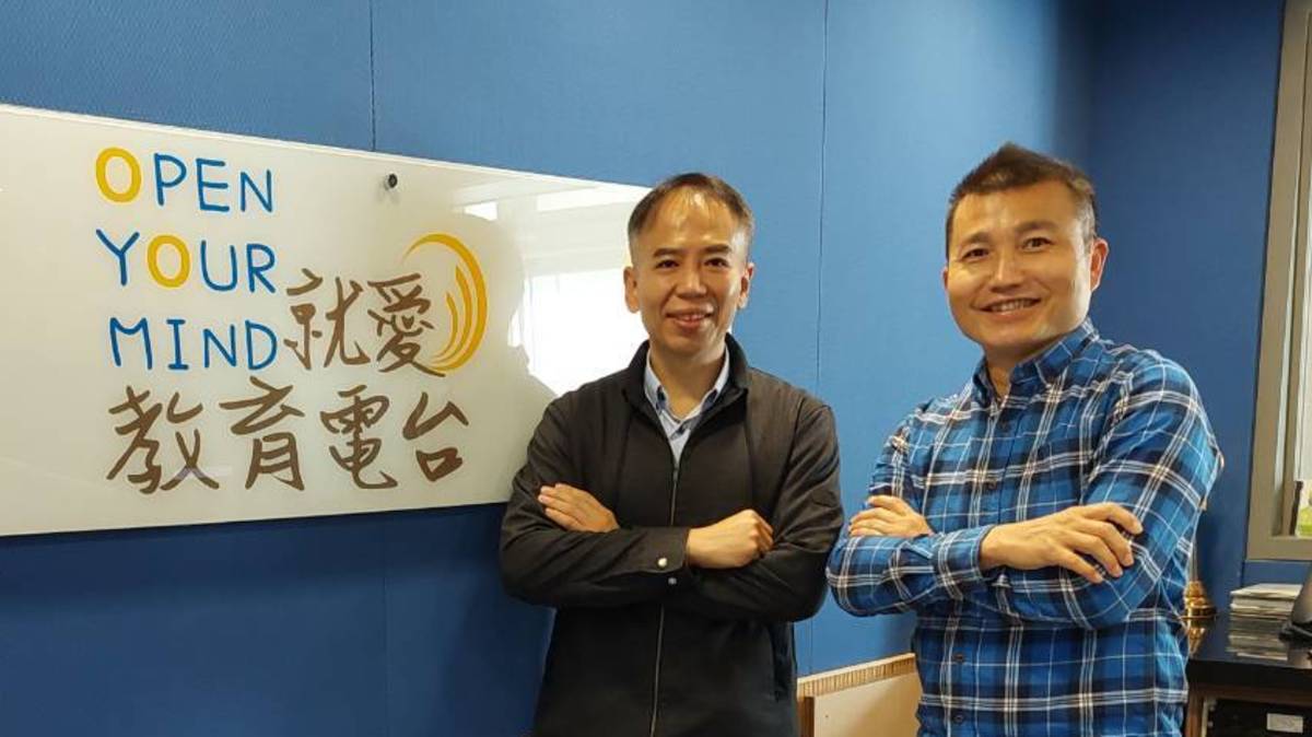 興大食品暨生技實習工廠謝昌衛廠長與常罡合影